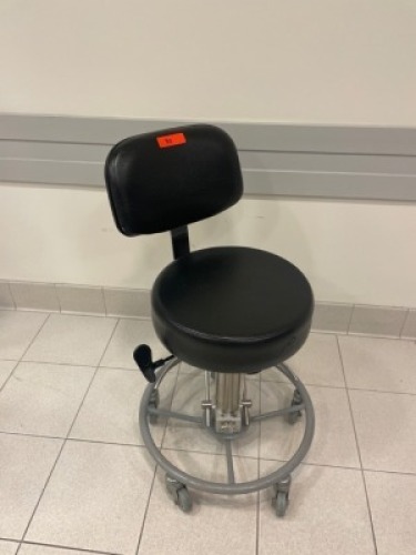 PEDIGO MOBILE SURGICAL STOOL