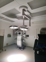 SKYTRON INFINITY DUAL SURGICAL LIGHTS, CEILING MOUNT W/ CONTROL BOX (PROFESSIONAL DE-INSTALLATION AND INSURANCE REQUIRED)