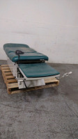 RITTER/MIDMARK 223 POWER EXAM TABLE WITH FOOT CONTROL