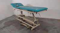 CHATTANOOGA AE-3 TREATMENT TABLE