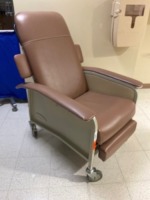 INVACARE PATIENT TRANSPORT RECLINER