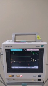 PHILIPS M3046A PATIENT MONITOR ON CART