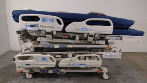 HILL-ROM P3200 VERSACARE HOSPITAL BEDS (QTY. 2)