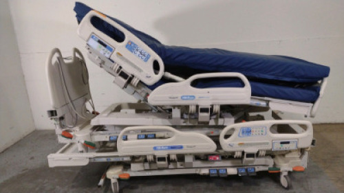 HILL-ROM P3200 VERSACARE HOSPITAL BEDS (QTY. 2)