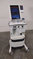 NELLCOR PURITAN BENNETT 840 VENTILATOR WITH COMPRESSOR ON ROLLING STAND (TC, BILEVEL, NEOMODE, VV+, PAV+, RM, TRENDING, LC)(SN 3512122860)