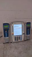 CAREFUSION ALARIS PC 8015 INFUSION PUMP WITH 2 ALARIS 8100 PUMP MODULES