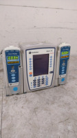 CAREFUSION ALARIS PC 8015 INFUSION PUMP WITH 2 ALARIS 8100 PUMP MODULES