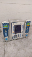 CAREFUSION ALARIS PC 8015 INFUSION PUMP WITH 2 ALARIS 8100 PUMP MODULES