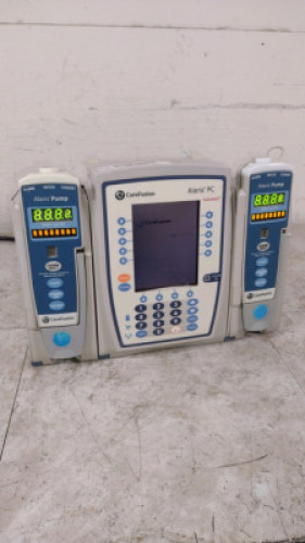 CAREFUSION ALARIS PC 8015 INFUSION PUMP WITH 2 ALARIS 8100 PUMP MODULES