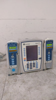 CAREFUSION ALARIS PC 8015 INFUSION PUMP WITH 2 ALARIS 8100 PUMP MODULES