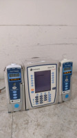 CAREFUSION ALARIS PC 8015 INFUSION PUMP WITH 2 ALARIS 8100 PUMP MODULES