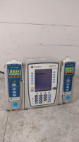 CAREFUSION ALARIS PC 8015 INFUSION PUMP WITH 2 ALARIS 8100 PUMP MODULES