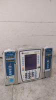 CAREFUSION ALARIS PC 8015 INFUSION PUMP WITH 2 ALARIS 8100 PUMP MODULES