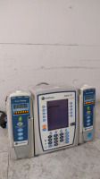 CAREFUSION ALARIS PC 8015 INFUSION PUMP WITH 2 ALARIS 8100 PUMP MODULES