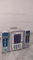 CAREFUSION ALARIS PC 8015 INFUSION PUMP WITH 2 ALARIS 8100 PUMP MODULES