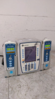 CAREFUSION ALARIS PC 8015 INFUSION PUMP WITH 2 ALARIS 8100 PUMP MODULES