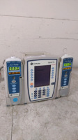 CAREFUSION ALARIS PC 8015 INFUSION PUMP WITH 2 ALARIS 8100 PUMP MODULES