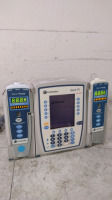 CAREFUSION ALARIS PC 8015 INFUSION PUMP WITH 2 ALARIS 8100 PUMP MODULES