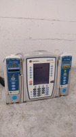 CAREFUSION ALARIS PC 8015 INFUSION PUMP WITH 2 ALARIS 8100 PUMP MODULES