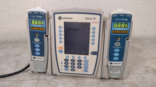 CAREFUSION ALARIS PC 8015 INFUSION PUMP WITH 2 ALARIS 8100 PUMP MODULES