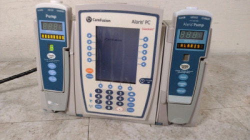 CAREFUSION ALARIS PC 8015 INFUSION PUMP WITH 2 ALARIS 8100 PUMP MODULES