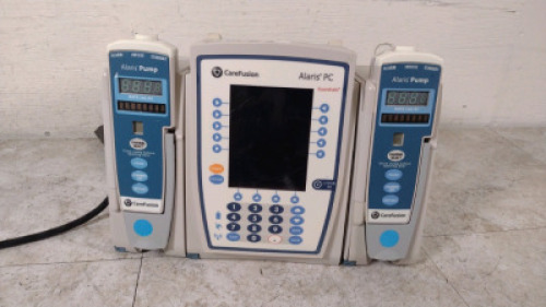 CAREFUSION ALARIS PC 8015 INFUSION PUMP WITH 2 ALARIS 8100 PUMP MODULES