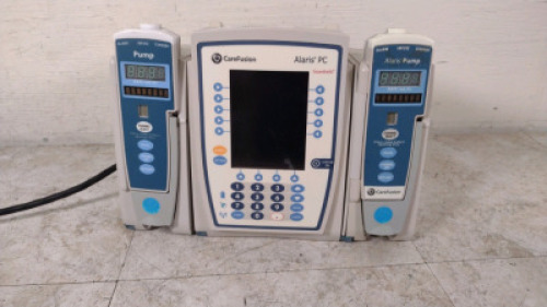 CAREFUSION ALARIS PC 8015 INFUSION PUMP WITH 2 ALARIS 8100 PUMP MODULES