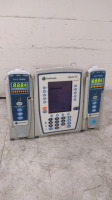 CAREFUSION ALARIS PC 8015 INFUSION PUMP WITH 2 ALARIS 8100 PUMP MODULES