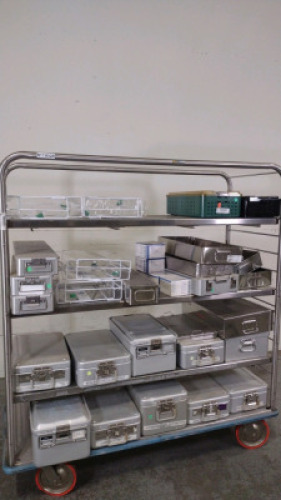 LOT OF EMPTY INSTRUMENT TRAYS (NO CART)