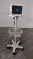 GE DASH 4000 PATIENT MONITOR ON ROLLING STAND