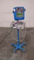 GE DINAMAP PRO 400V2 VITAL SIGNS MONITOR WITH BP CABLE ON ROLLING STAND