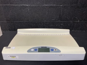 TWO INFANT SCALES