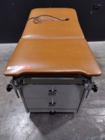 BELMONT MEDICAL EXAM TABLE