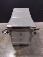 BELMONT MEDICAL EXAM TABLE