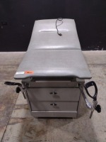 BELMONT MEDICAL EXAM TABLE