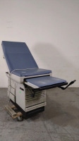 MIDMARK 404 EXAM TABLE