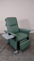 CHAMPION RECLINER