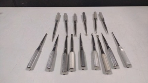 LOT OF ORTHOPEDIC CURETTES