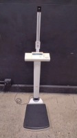 SECA DIGITAL PATIENT SCALE