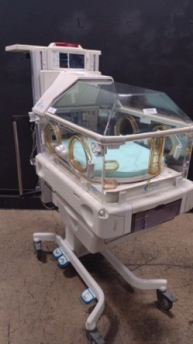 OHMEDA GIRAFFE OMNIBED INFANT INCUBATOR