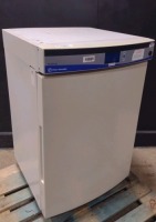 FISHER SCIENTIFIC ISOTEMP INCUBATOR