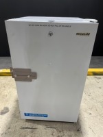 ACCUCOLD LAB FRIDGE