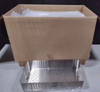 LOT OF 6 CONTAINER, MULTIPAK III METAL TRAY, BASE, STAINLESS STEEL, 9.45 X 20 X 4.5 IN; LOT NUMBER 232145; PART NUMBER 4S0W102045; NEW