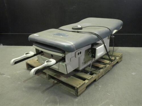 RITTER/MIDMARK 222 POWER EXAM TABLE WITH FOOT CONTROL