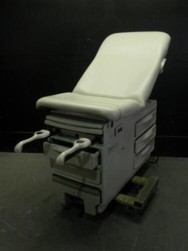 RITTER/MIDMARK 204 EXAM TABLE