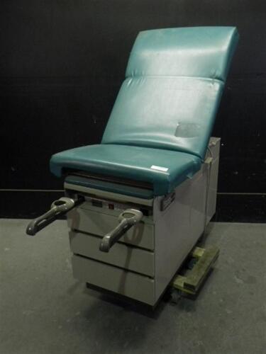 RITTER/MIDMARK 104 EXAM TABLE