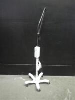 WELCH ALLYN GS EXAM LIGHT ON ROLLING STAND