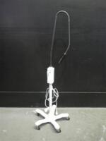 WELCH ALLYN GS EXAM LIGHT ON ROLLING STAND