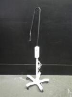 WELCH ALLYN GS EXAM LIGHT ON ROLLING STAND