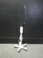 WELCH ALLYN GS EXAM LIGHT ON ROLLING STAND